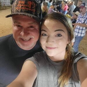 Meet your Posher, Lorisa